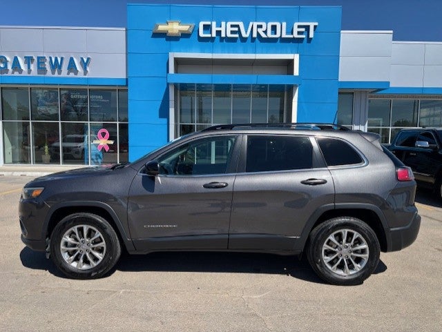 2022 Jeep Cherokee Latitude Lux in Grey — front three-quarter view